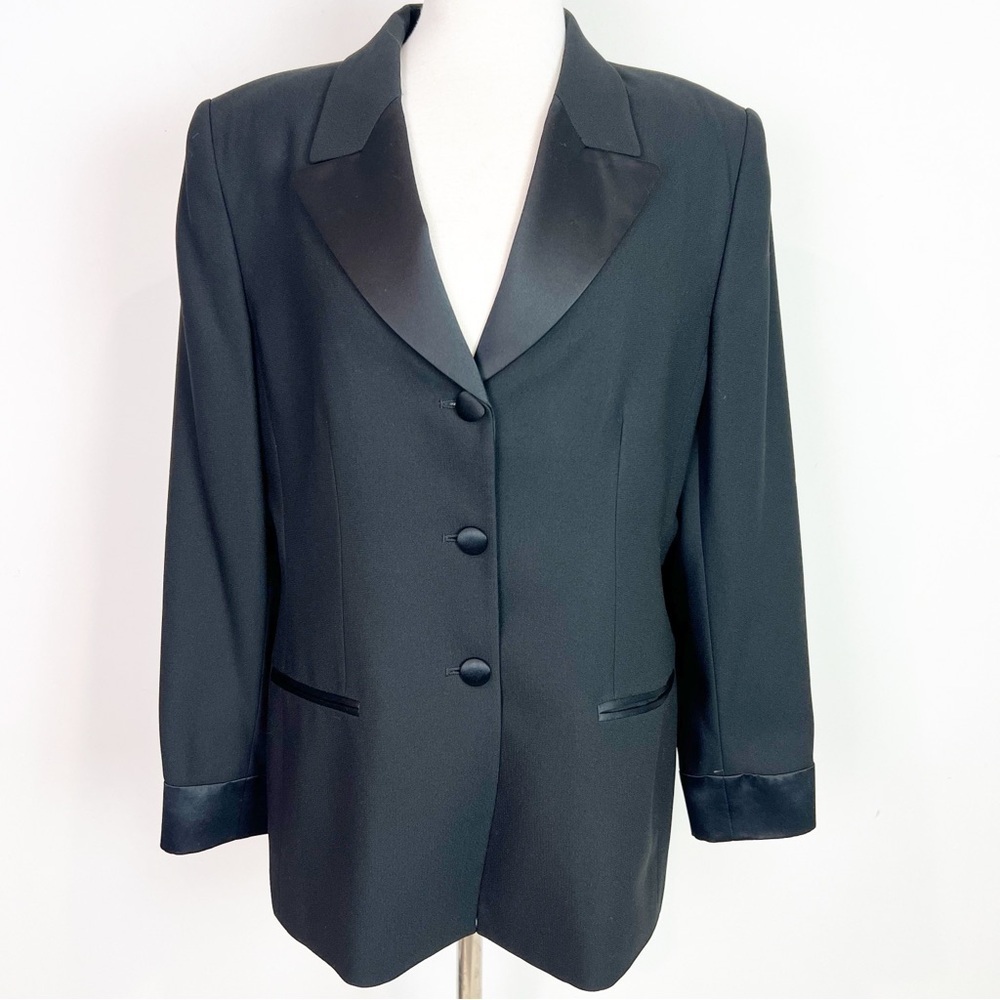 AMANDA SMITH EVENING PETITES BLACK 3 BUTTON BLAZER SATIN TRIM WOMENS SZ 14P - Picture 2 of 6